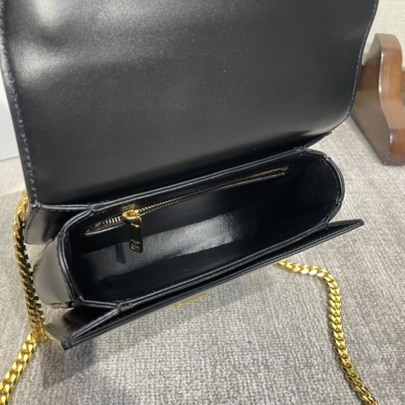 Ce1i*e triomphe bags